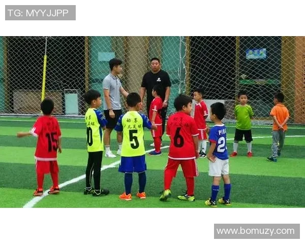 广州足球队与成都足球队赛后分析力量对决的精彩瞬间与战术解析 广州足球队与成都足球队赛后分析力量对决的精彩瞬间与战术解析