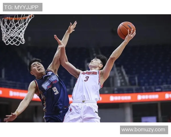 广东男篮与辽篮今日激战正酣谁能在这场对决中笑到最后