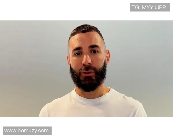 本泽马：从天才少年到足球巨星的辉煌旅程与传奇故事