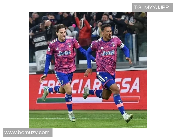 达尼洛的足球之路：从青涩少年到世界舞台的闪耀之星