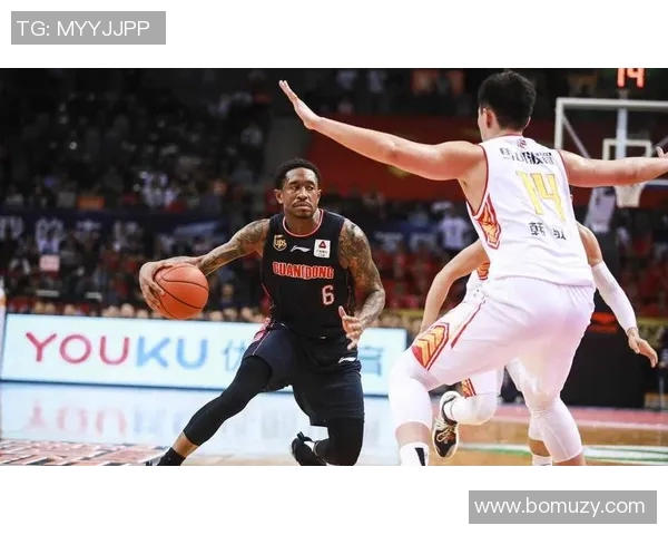 马尚布鲁克斯:从篮球新星到职业生涯的辉煌转折与成长之路 马尚布鲁克斯:从篮球新星到职业生涯的辉煌转折与成长之路