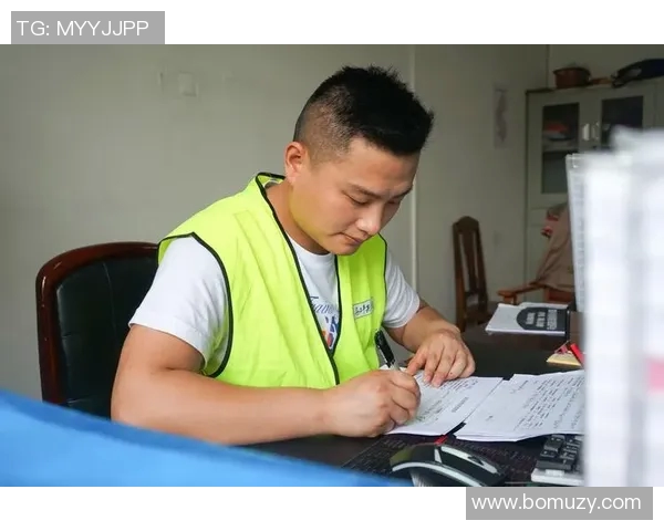 付豪：在职场与生活中追求卓越的年轻奋斗者的成长故事