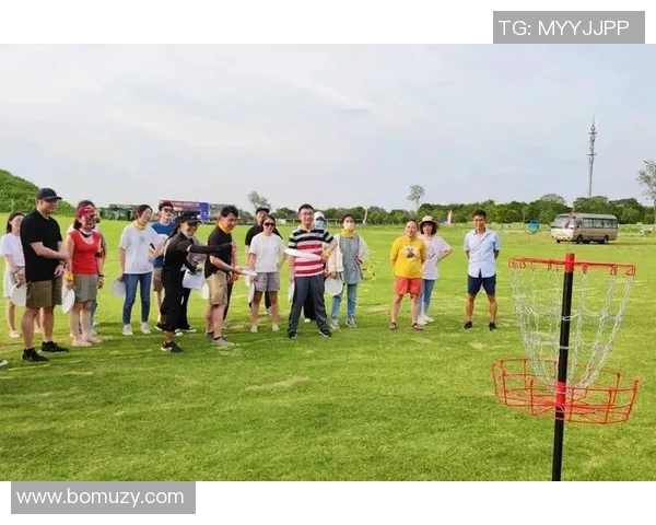 深圳飞盘队引领潮流最新飞盘配合TOP10精彩呈现 深圳飞盘队引领潮流最新飞盘配合TOP10精彩呈现